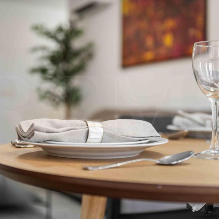 Bright Málaga Getaway with Patio by REMS - Apartamento de 2 dormitorios - 8