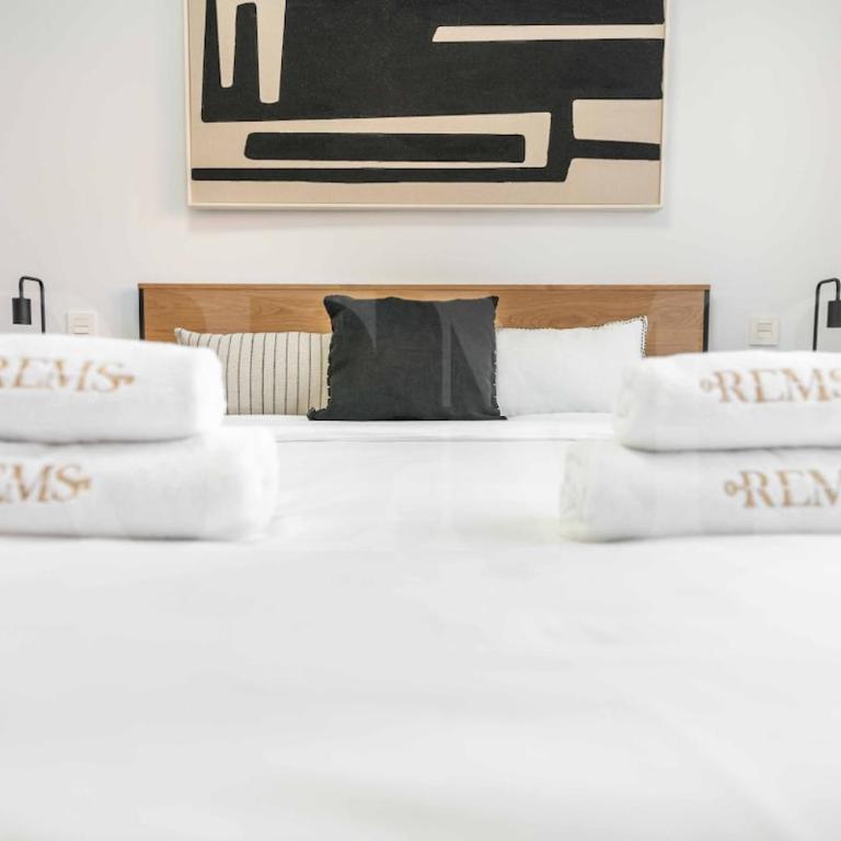 Bright Málaga Getaway with Patio by REMS - Apartamento de 2 dormitorios - 20