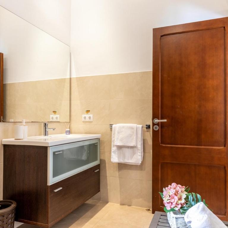 Villa Manresa - Villa con piscina privada - 34