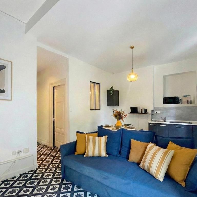 Suite Novita - check in h24 & wifi - Appartamento con 2 Camere da Letto - 2