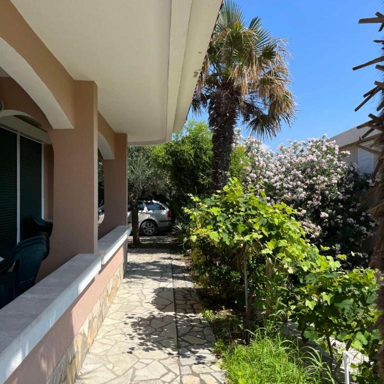 Beach House Noki 1 - Triple Room with Balcony - 3