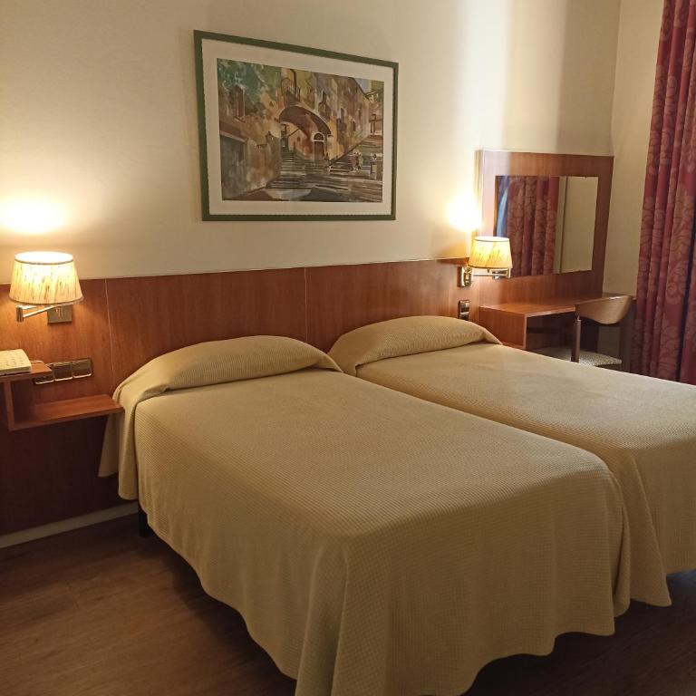 Hotel Europa - Habitación Doble - 2 camas - 4
