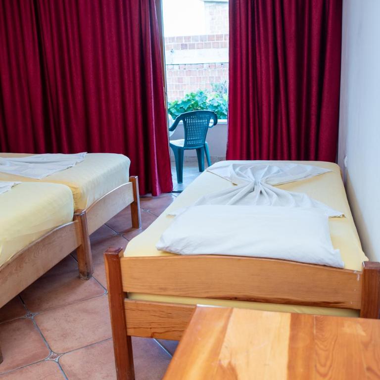 Beach House Noki 1 - Triple Room with Balcony - 4