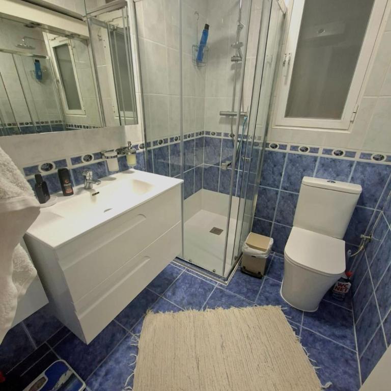 First line, highest floor and city center! - Apartamento de 2 dormitorios - 14