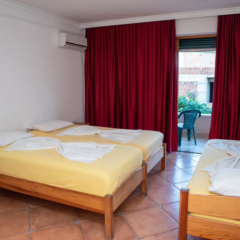 Beach House Noki 1 - Triple Room with Balcony - 9