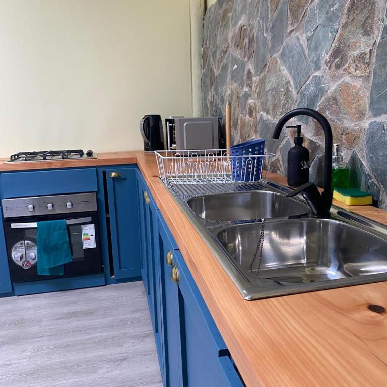 Casa Ferrari pichilemu - Five-Bedroom House - 12