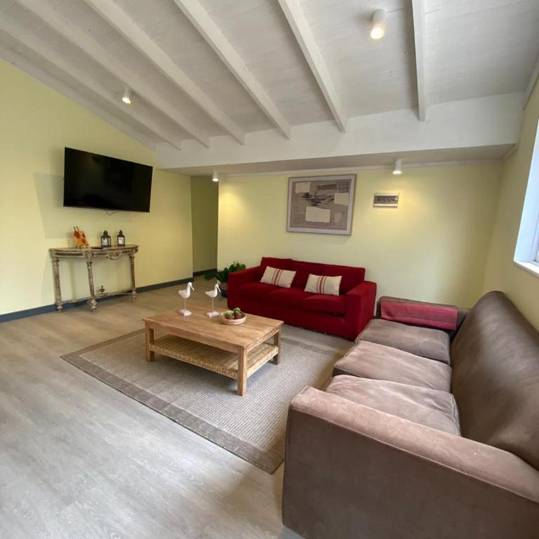 Casa Ferrari pichilemu - Five-Bedroom House - 13