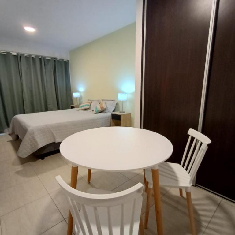 Monoambiente con balcón en Adrogué Adrogué - One-Bedroom Apartment - 8
