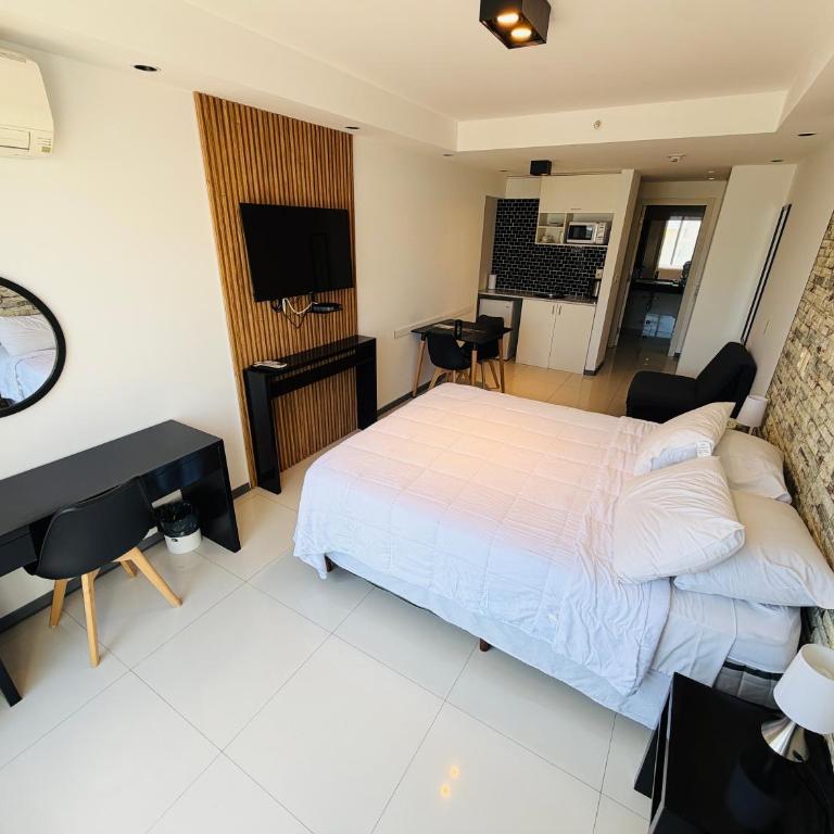 Hotel Gema Luxury Suites - Studio with Balcony - 12