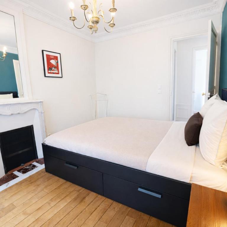 Cœur du Marais - Two-Bedroom Apartment - 13