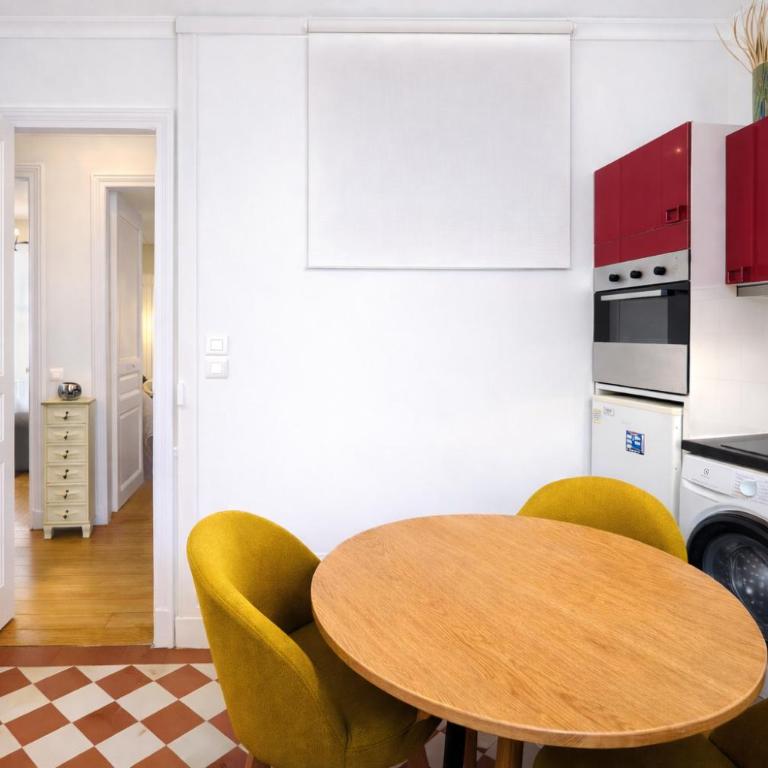 Cœur du Marais - Two-Bedroom Apartment - 17