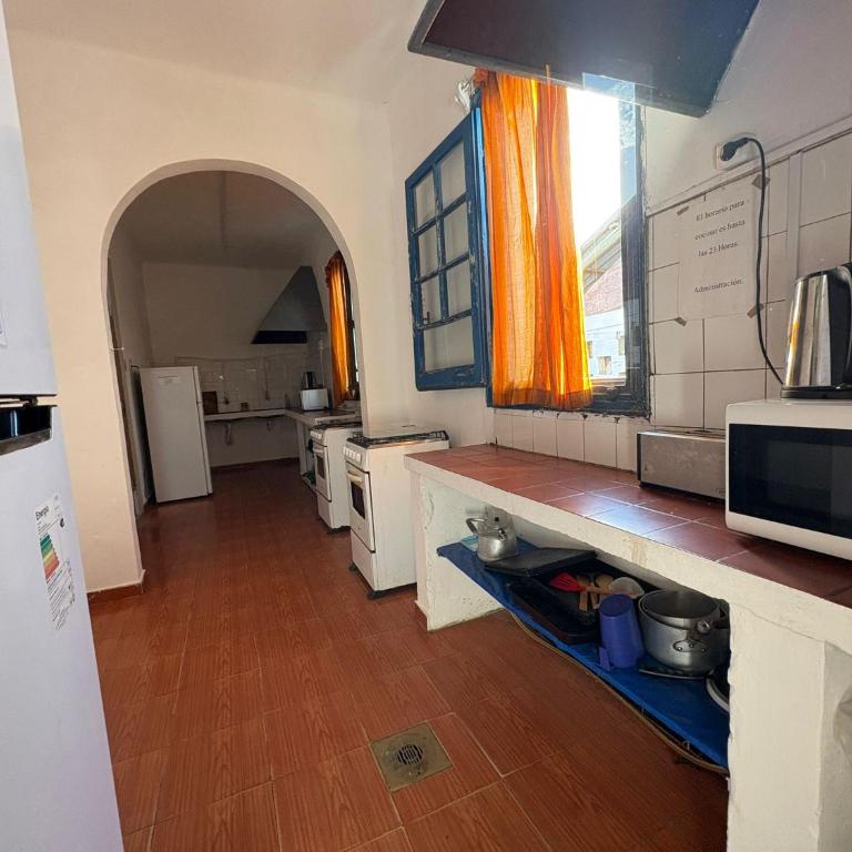 Piriápolis Hostel & suites - Habitación Doble Económica - 2 camas - 10