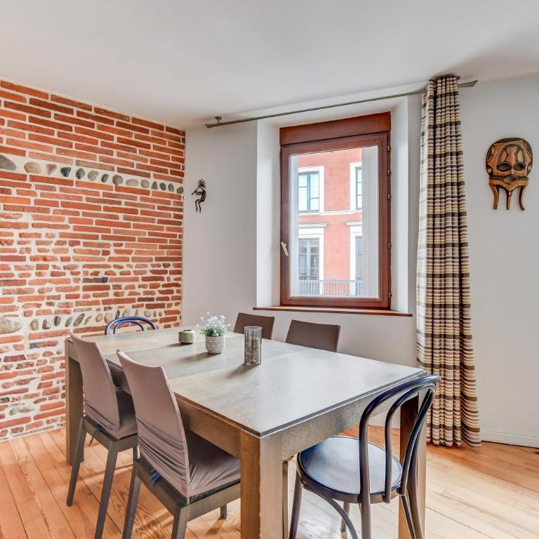Duplex Tolosa - Pont-Neuf, Dôme de la Grave, 2 BDRs 85m2, AC, Free private car park 200m away - T3 85m2 avec clim, parking couvert gratuit à 200m - Two-Bedroom Apartment - 13
