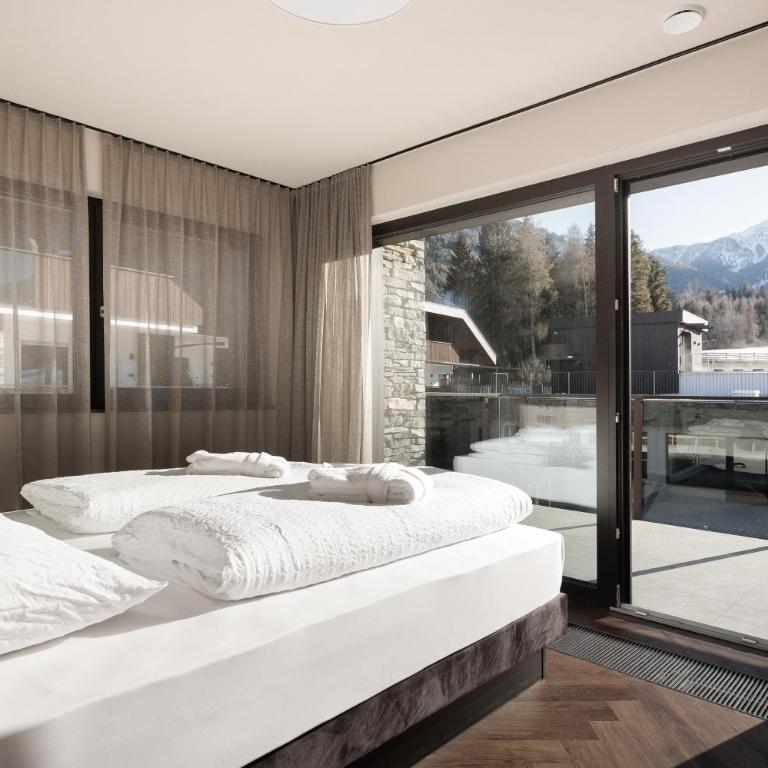 Suitehouse, Premium Apartments, Pools & Spa in Dolomites - by Familiaris - Suite Familiare - 2