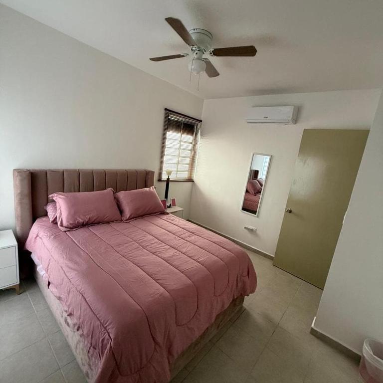 House near the airport and industrial parks - Three-Bedroom Apartment - 5