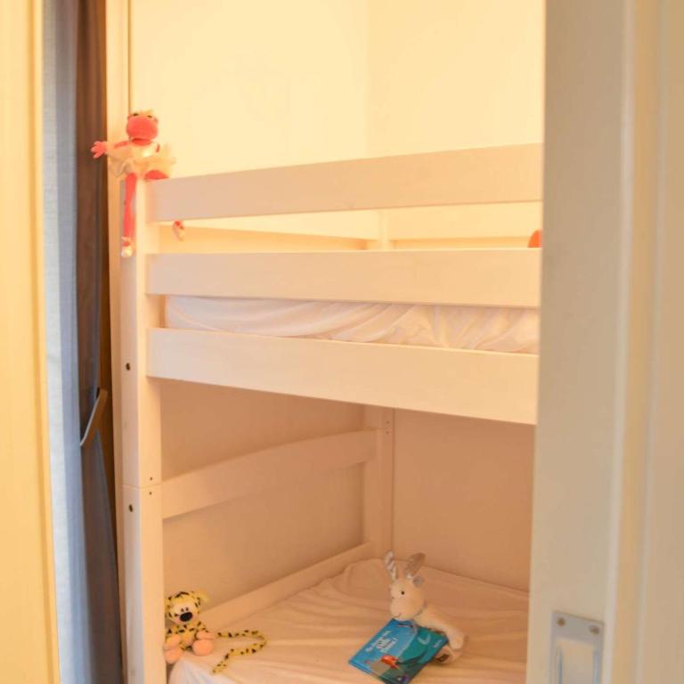 Studio cabine à 200m de Port Fréjus, plage, commerces, terrasse, 4 couchages, ménage inclus - FR-1-226A-31 - Appartamento (4 Adulti) - 13