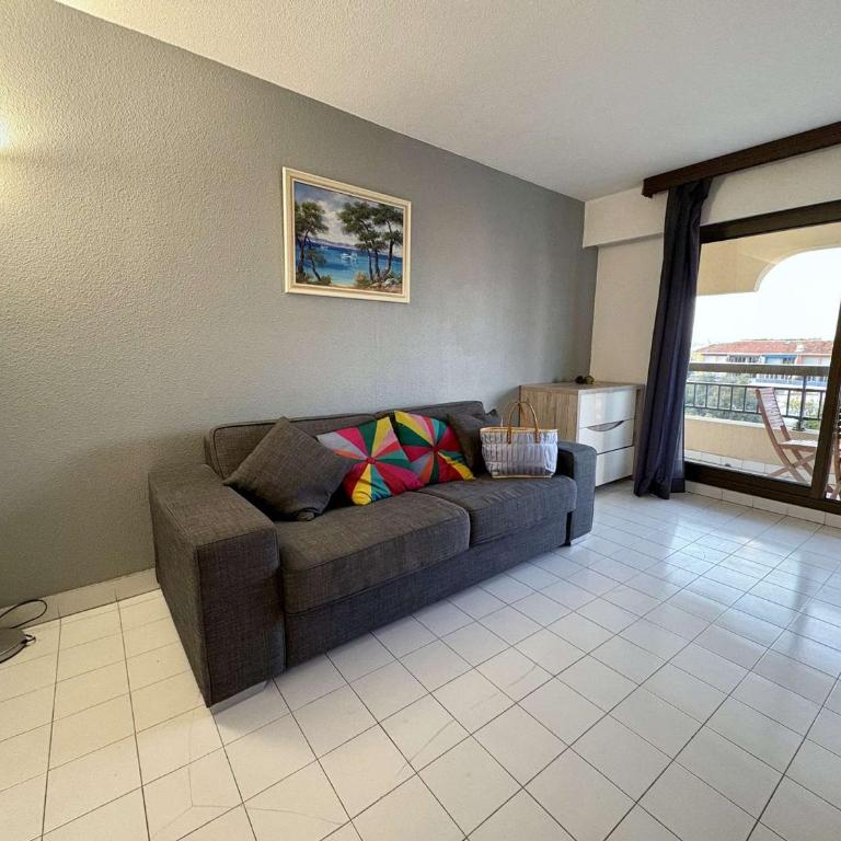 Studio cabine à 200m de Port Fréjus, plage, commerces, terrasse, 4 couchages, ménage inclus - FR-1-226A-31 - Appartamento (4 Adulti) - 15