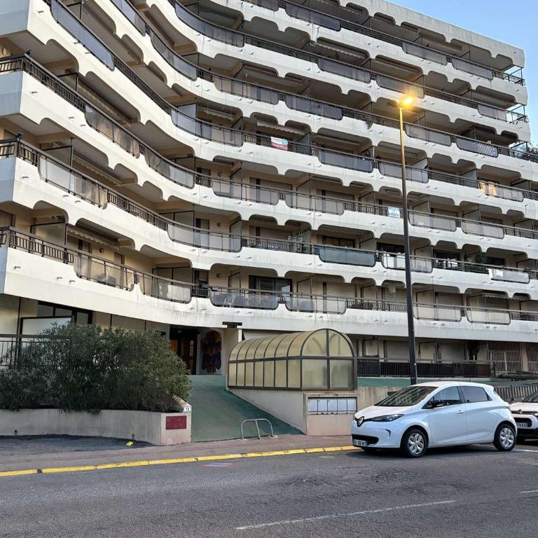 Studio cabine à 200m de Port Fréjus, plage, commerces, terrasse, 4 couchages, ménage inclus - FR-1-226A-31 - Appartamento (4 Adulti) - 17