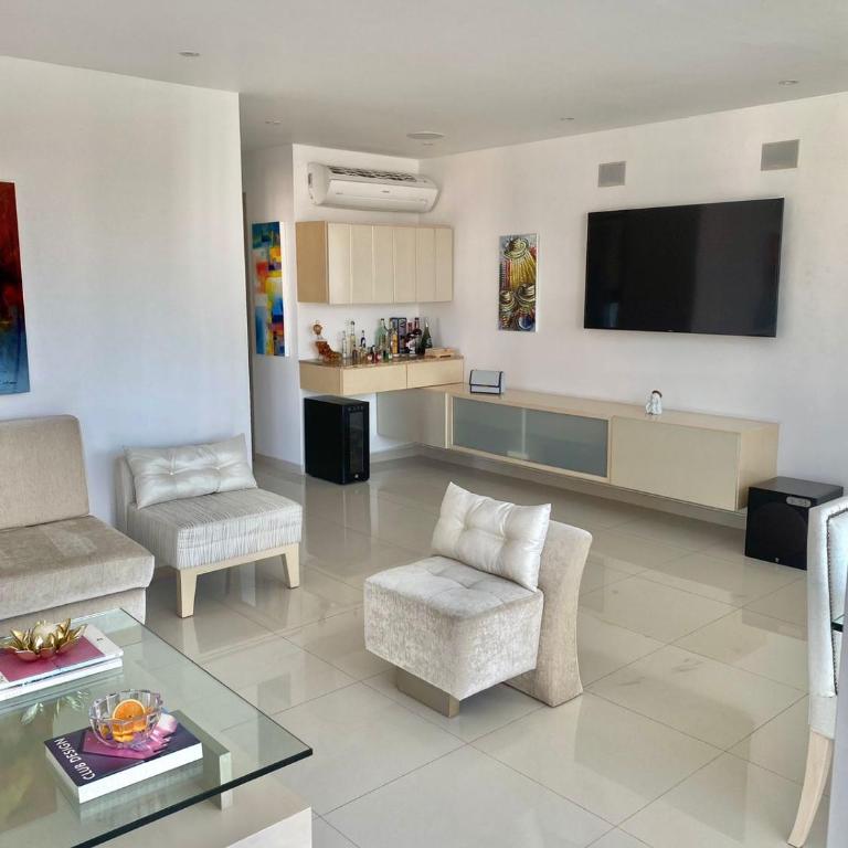 Apartamento en Riomar a pocas cuadras CC Buenavista - One-Bedroom Apartment - 11