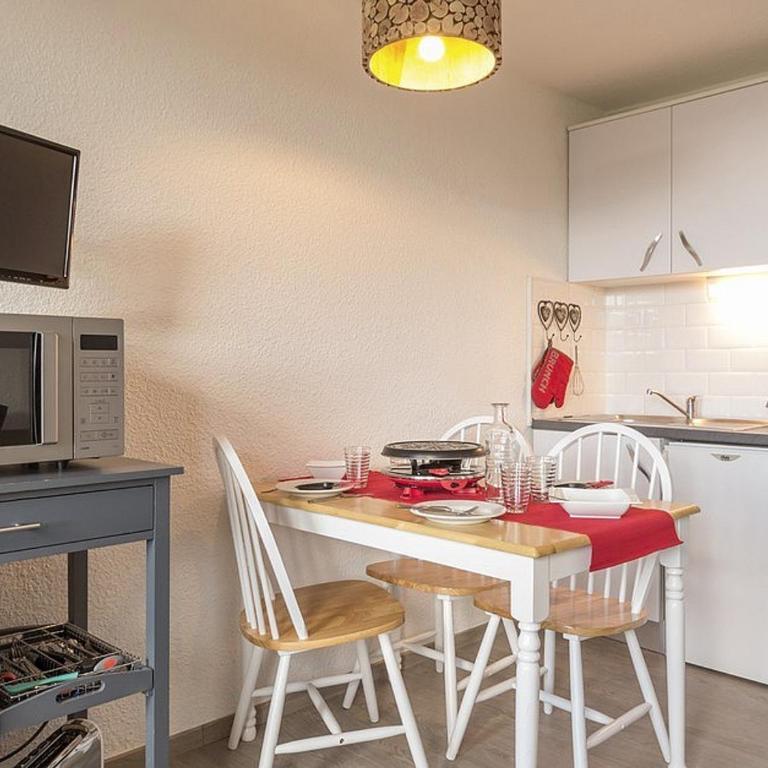 Studio skis aux pieds, balcon, 4 pers, vue montagnes - FR-1-344-852 - Estudio - 9