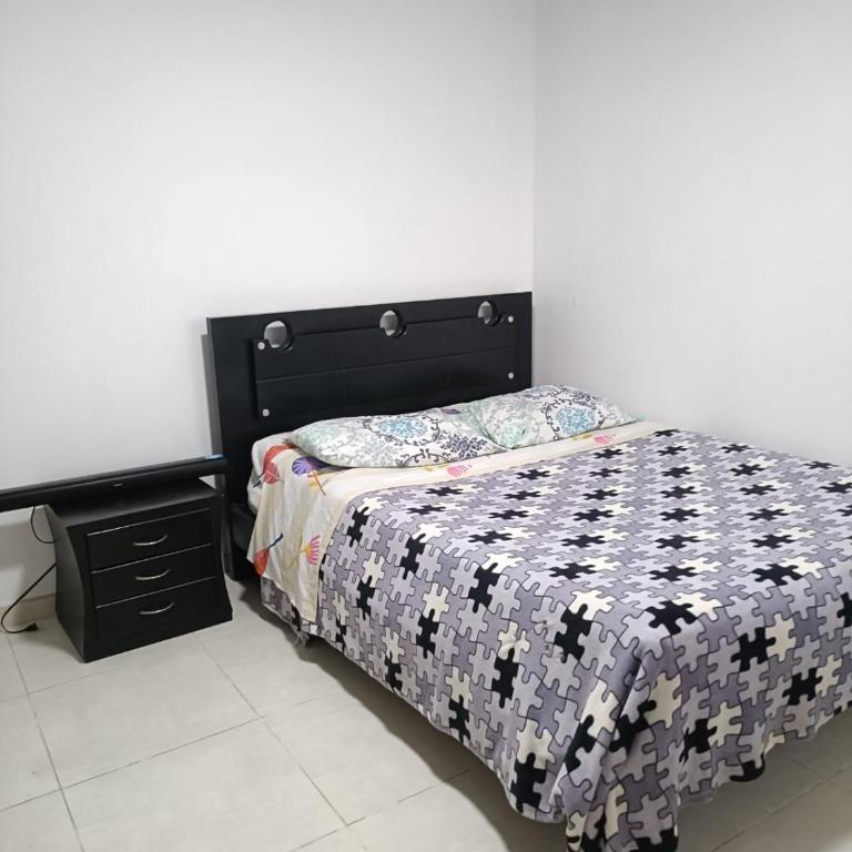 Apartamento Ibagué Arboleda Campestre - Three-Bedroom Apartment - 11