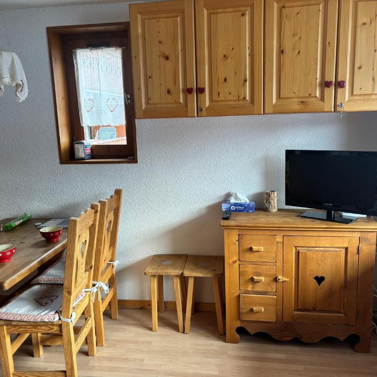 Studio La Clusaz avec balcon et garage - Studio with Mountain View - 10