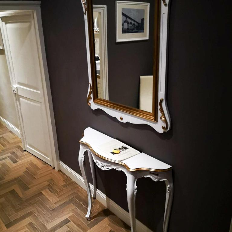 lacasadicavour Duomo Apt - Penthouse Apartment - 30