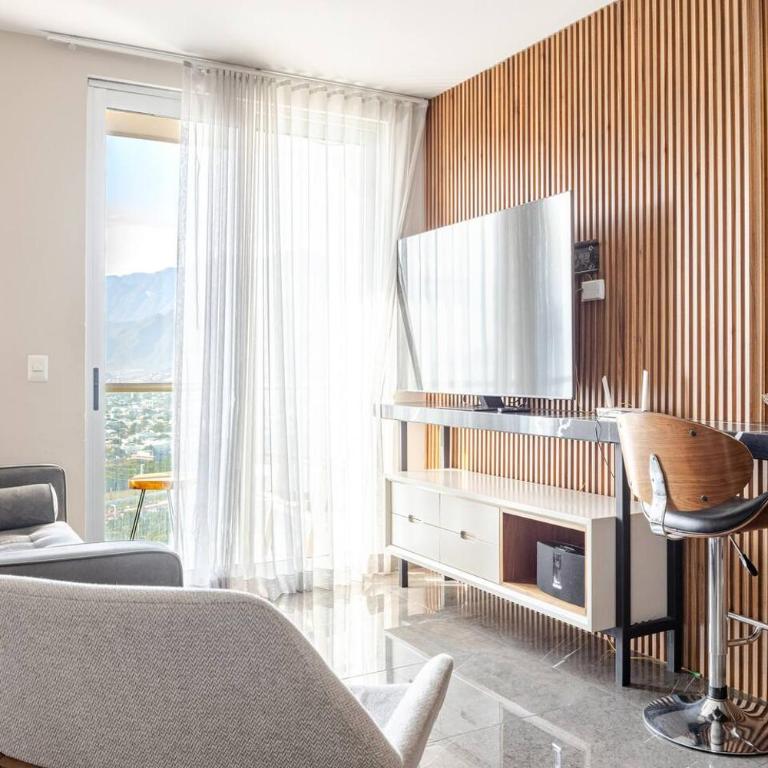 Cintermex, Parque Fundidora, Paseo Santa Lucia - Three-Bedroom Apartment - 18