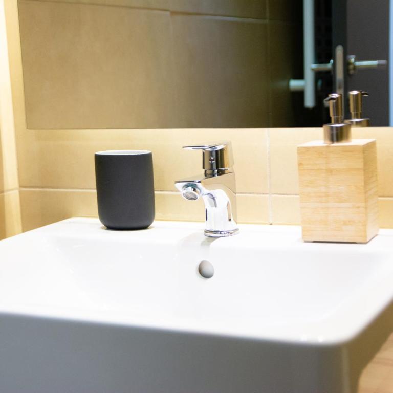 Olivia Rooms - Standardna Dvokrevetna Soba sa Bračnim Krevetom - 7