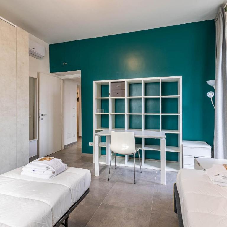 Large and bright, a stone's throw from Trastevere - Two-Bedroom Apartment - 4