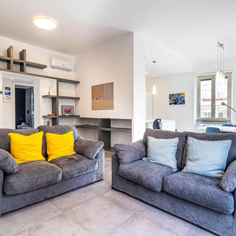 Large and bright, a stone's throw from Trastevere - Two-Bedroom Apartment - 1