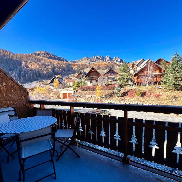 Triplex 6 personnes Chalet au pied des pistes - Appartement 3 Chambres - 8