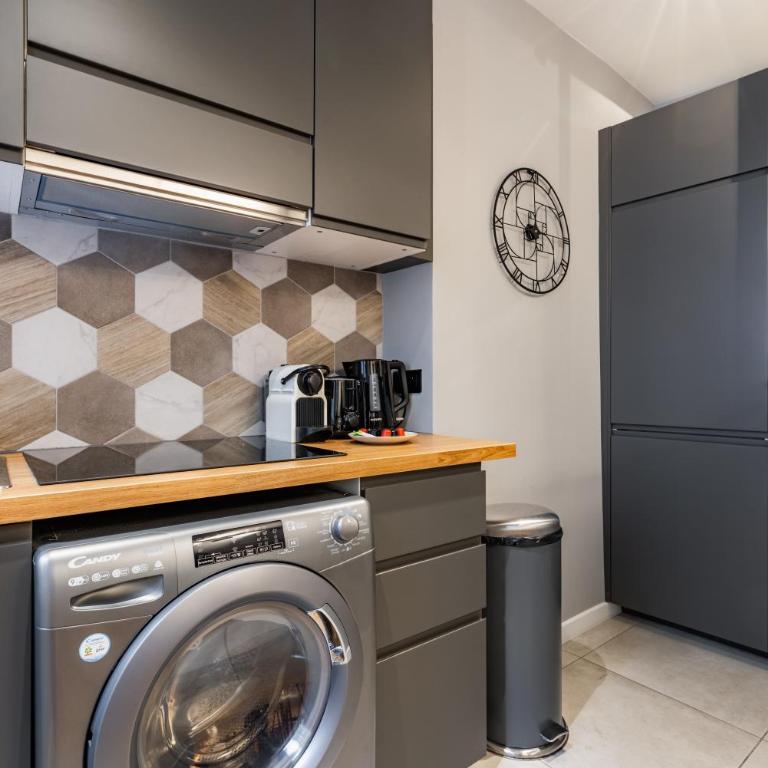 Chic 2-room apartment in the heart of Parisian luxury - Appartement 1 Chambre - 9
