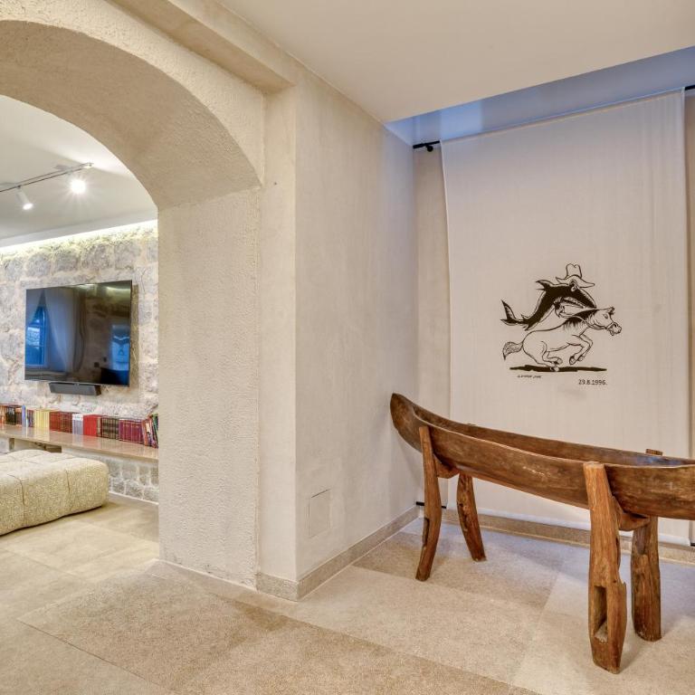 Luxury waterfront vila with Private Dock and Pool - Villa - 64