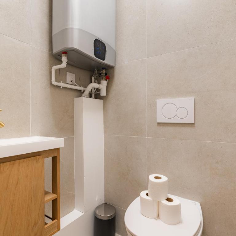 Exceptional triplex with 6 bedrooms & air conditioning - Appartement - 2