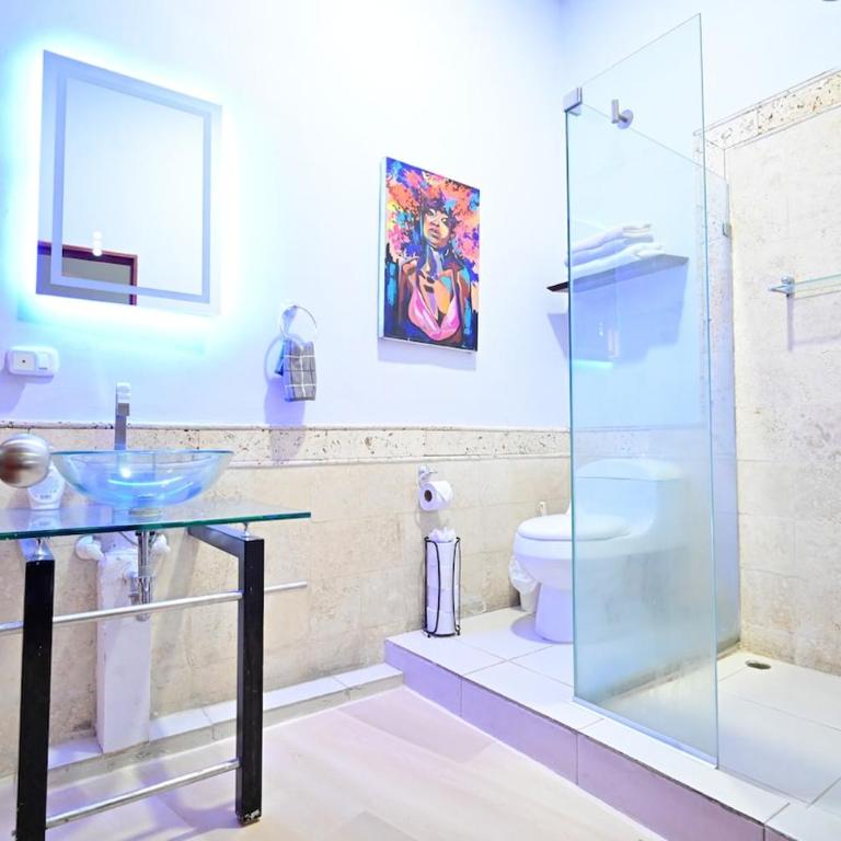 5 Bedroom Cartagena Walled City with Jacuzzi - Six-Bedroom House - 20