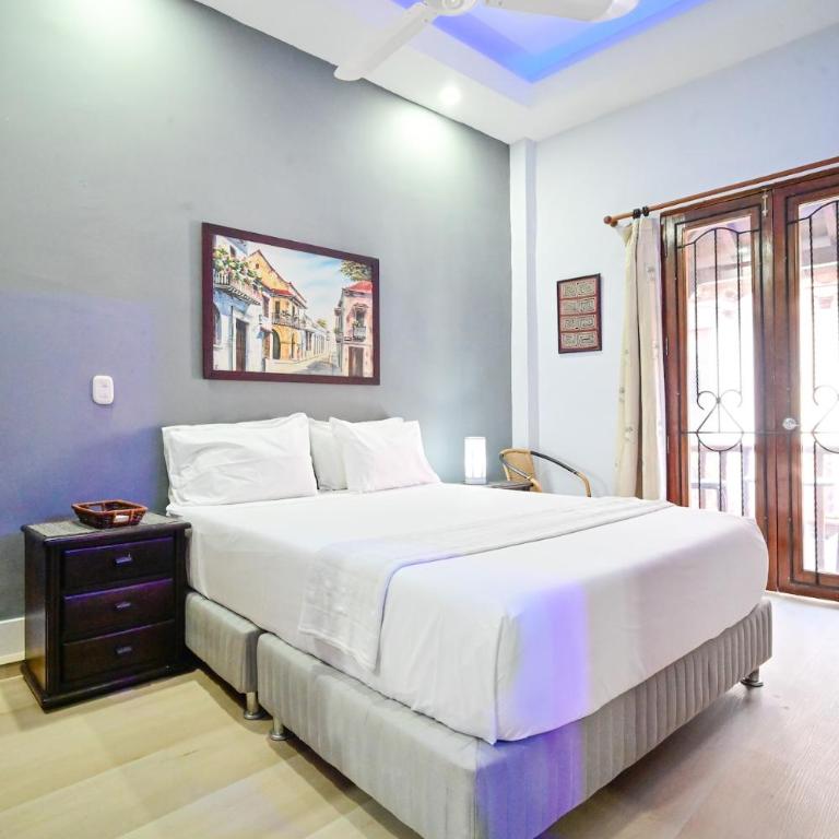 5 Bedroom Cartagena Walled City with Jacuzzi - Six-Bedroom House - 22