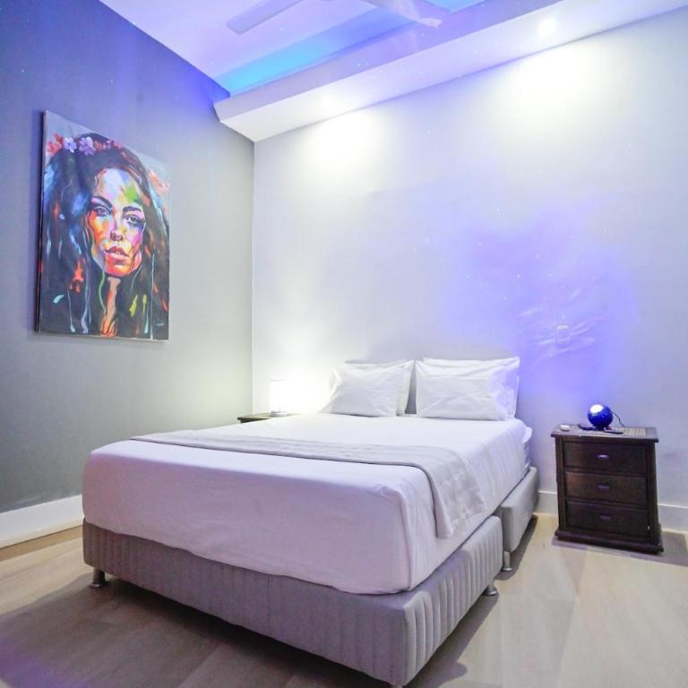 5 Bedroom Cartagena Walled City with Jacuzzi - Six-Bedroom House - 31