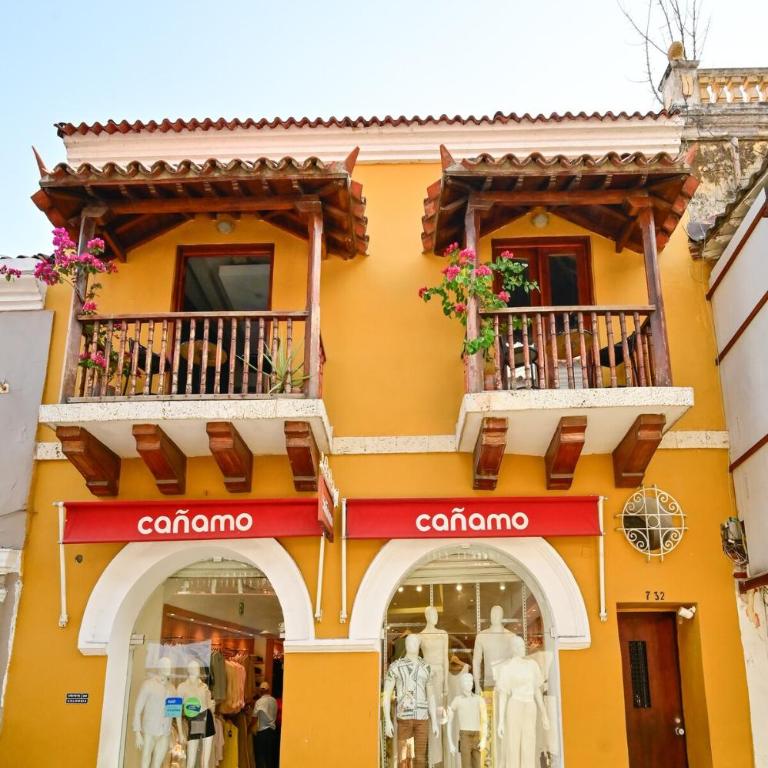 5 Bedroom Cartagena Walled City with Jacuzzi - Six-Bedroom House - 42