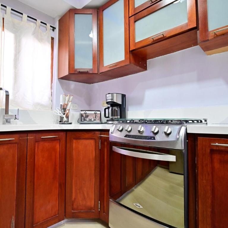 5 Bedroom Cartagena Walled City with Jacuzzi - Six-Bedroom House - 49