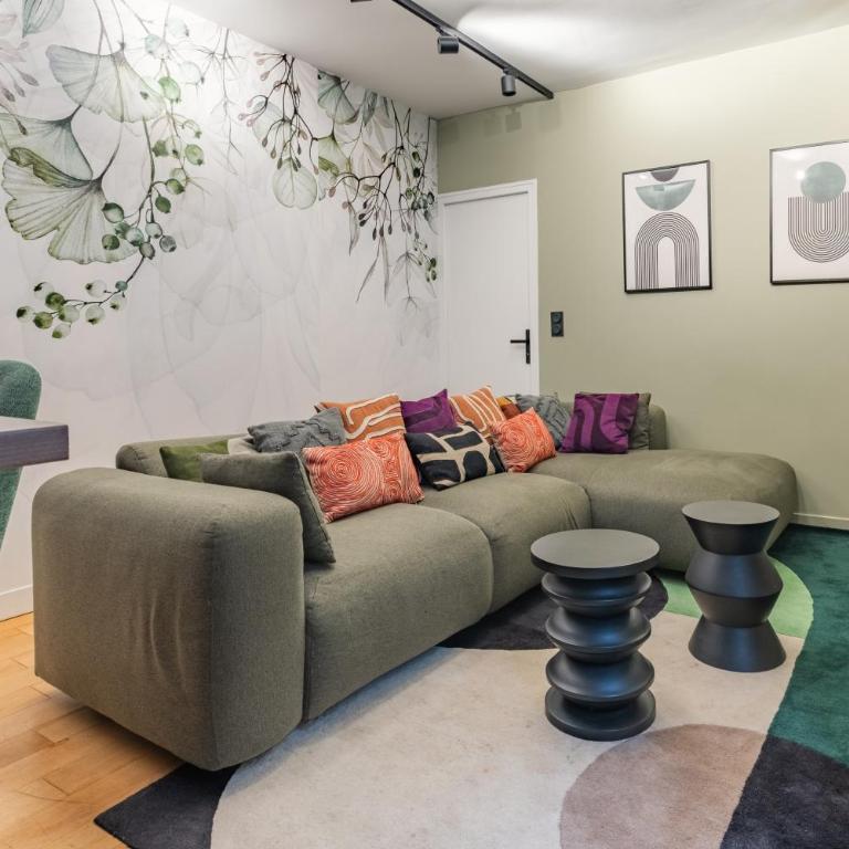 Exceptional triplex with 6 bedrooms & air conditioning - Appartement - 1