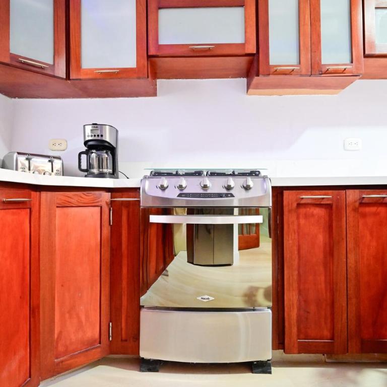 5 Bedroom Cartagena Walled City with Jacuzzi - Six-Bedroom House - 64