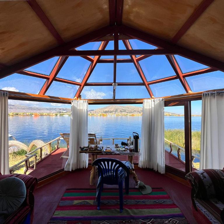 Titicaca Lodge Flotante - Suite with Lake View - 5