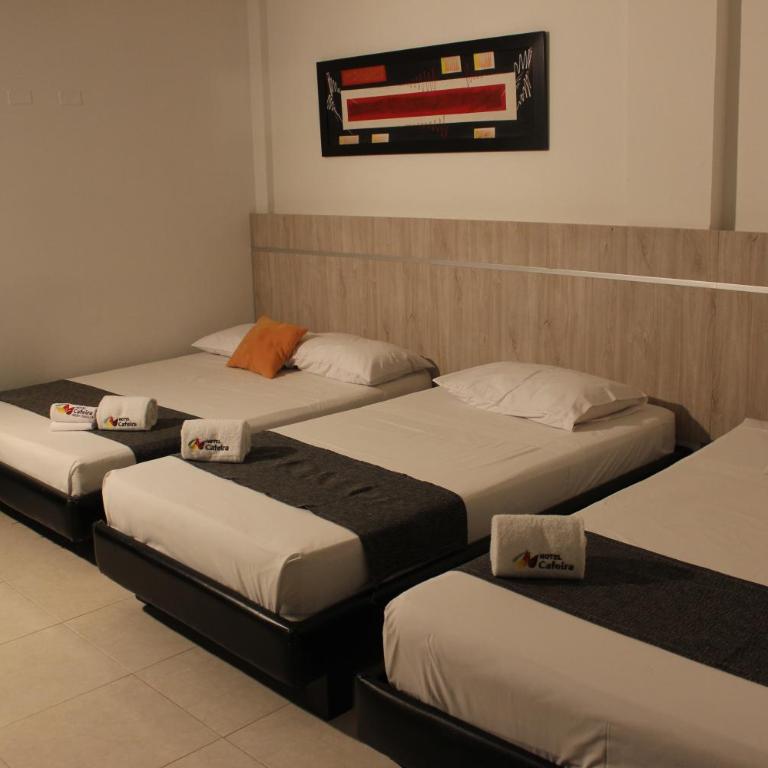 Hotel Cafeira - Standard Triple Room - 1