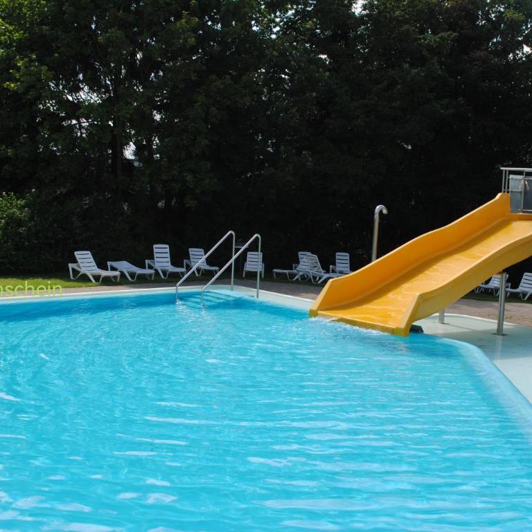 Familienwohnung Sonnenschein mit Hallenbad, Sauna & activCARD - Apartment - 43