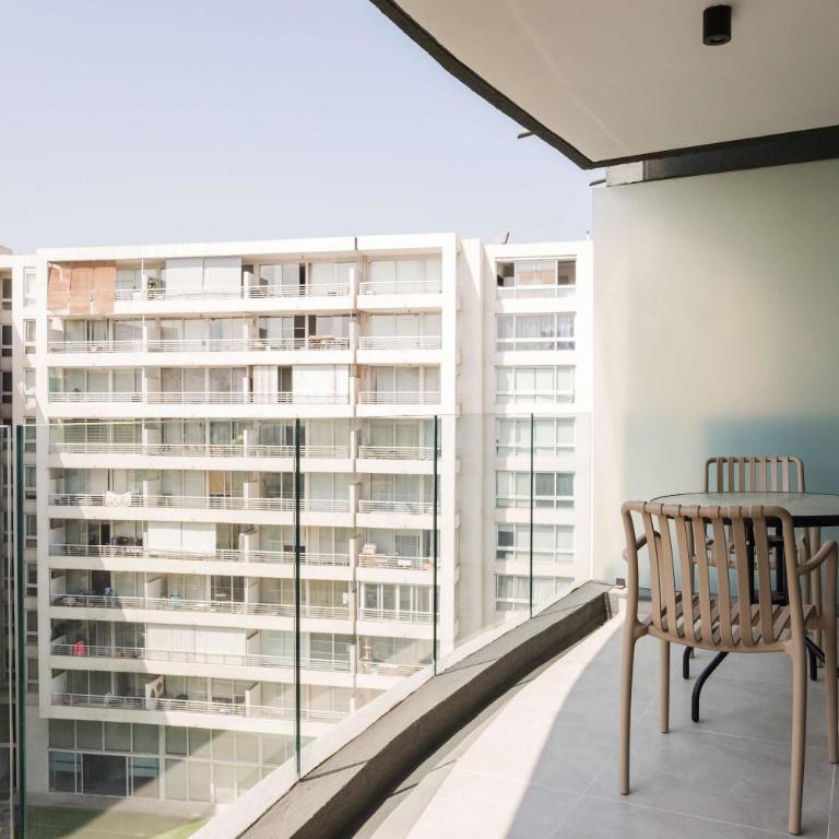Las Condes 2BR Apt Pool & Views for 5 - Apartment - 2