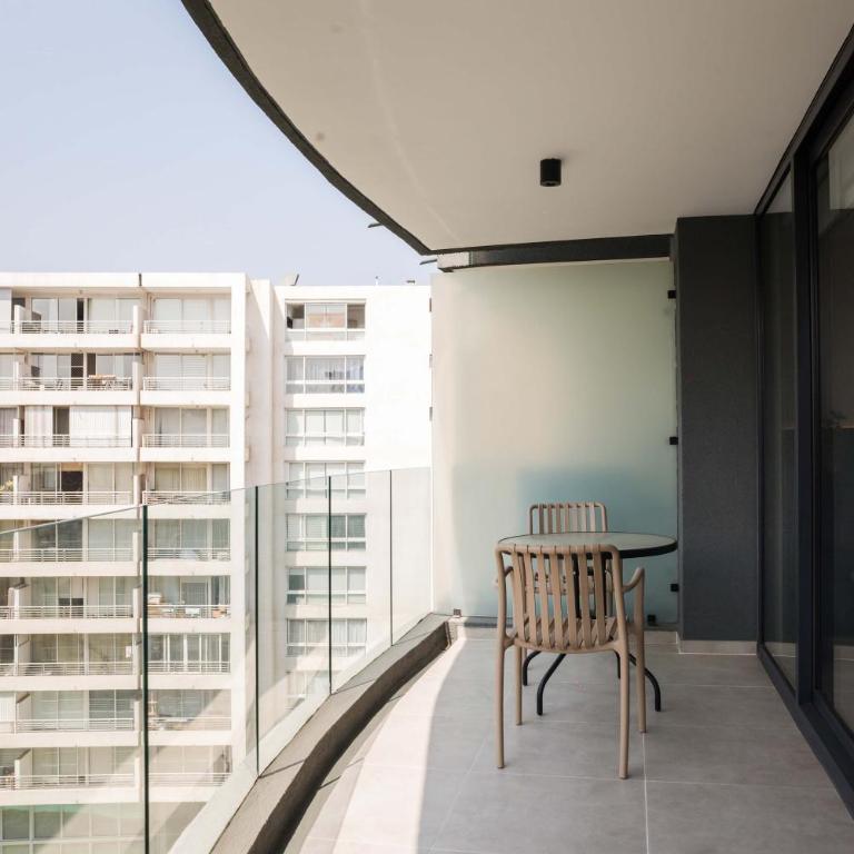 Las Condes 2BR Apt Pool & Views for 5 - Apartment - 63