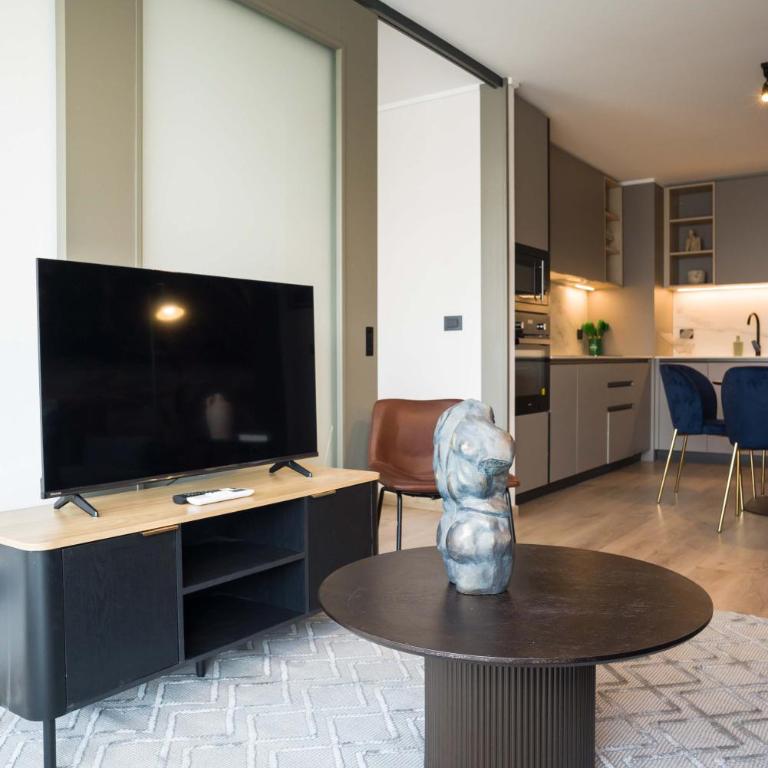 Las Condes 2BR Apt Pool & Views for 5 - Apartment - 60
