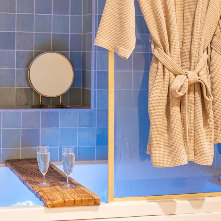 Le Slow Life - Suite avec Spa privatif - Suite Deluxe avec Baignoire Spa - 1
