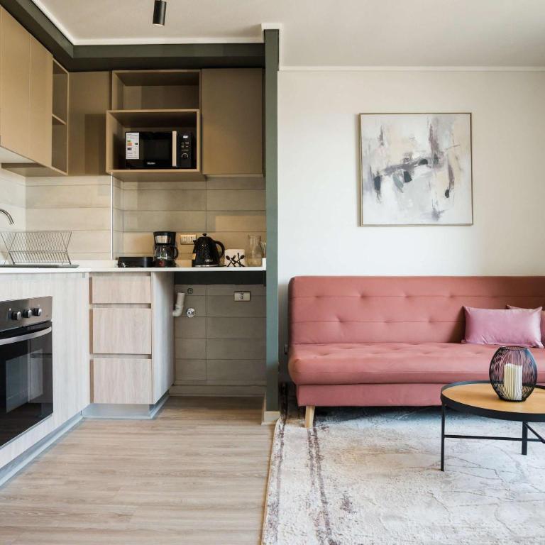 Chic 2BR Apt in Nunoa with Balcony for 5 - Apartment - 7